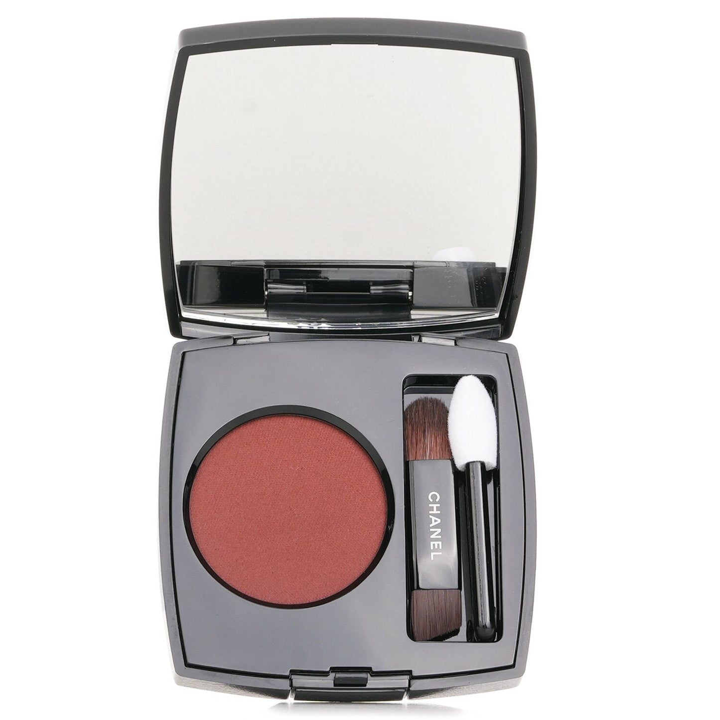 Chanel Ombre Essentielle Multi Use Longwearing Eyeshadow - # 220 Blanc Perle  2.2g