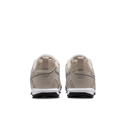 Nike Gato Big Kids' Indoor Soccer Shoes