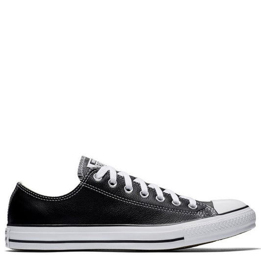Converse Chuck Taylor All Star Leather Low Top in Black